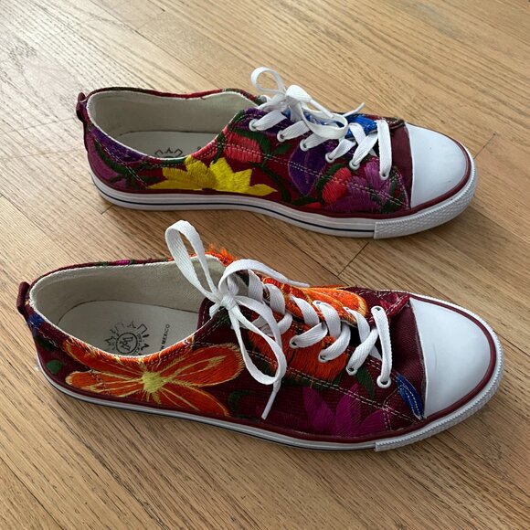 Mexican Embroidered Sneakers - Picture 3 of 5